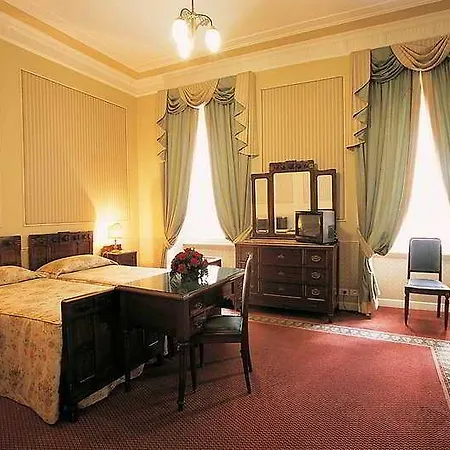 Alexandra Отель 3*