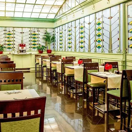 Отель Alexandra